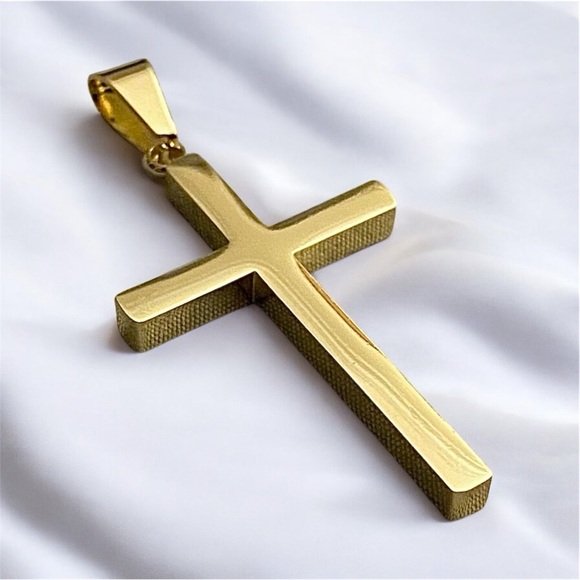 Gold Plated 18K Stainless Steel Men’s 1.54” x 0.98” Cross - Picture 5 of 6
